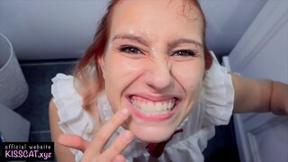 Gezicht Neuken, Deepthroat voor Jonge Babe en Cum op de Tanden voor het Reinigen van