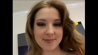 ���ેક્સી બેબ ડુંગળી સાથે કુંદો પ્રેમ લોડો ચૂસે છે અને fucked નહીં સેક્સ કરવું