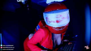 Натрапникот ме Заеба Меѓу Нас